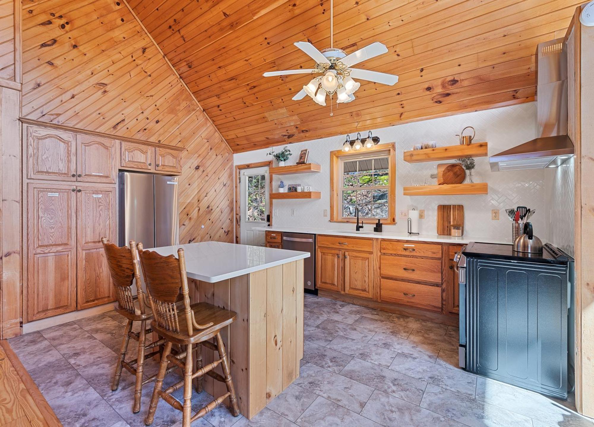 Maggie Valley Cabin With Beautiful Mountain Views, Hottub, Pet Friendly, Gameroom, Fireplace Eksteriør bilde