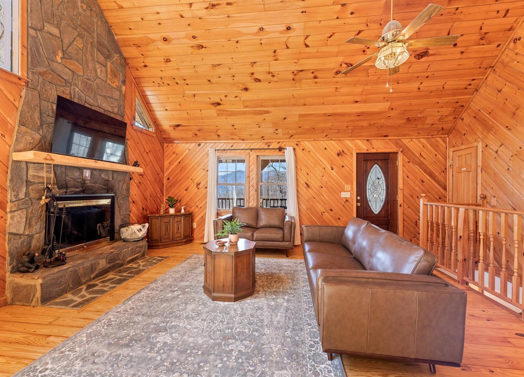 Maggie Valley Cabin With Beautiful Mountain Views, Hottub, Pet Friendly, Gameroom, Fireplace Eksteriør bilde
