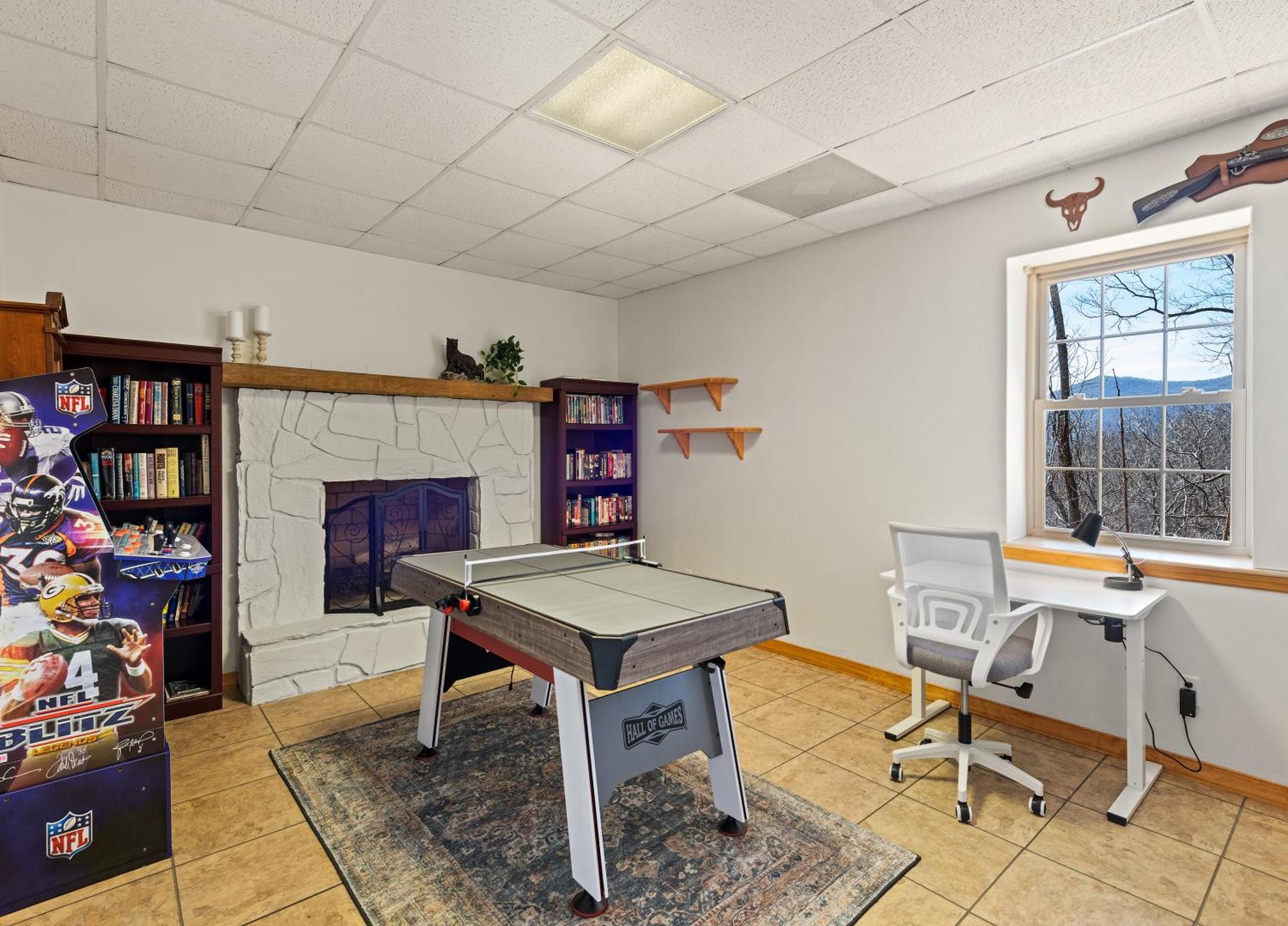 Maggie Valley Cabin With Beautiful Mountain Views, Hottub, Pet Friendly, Gameroom, Fireplace Eksteriør bilde