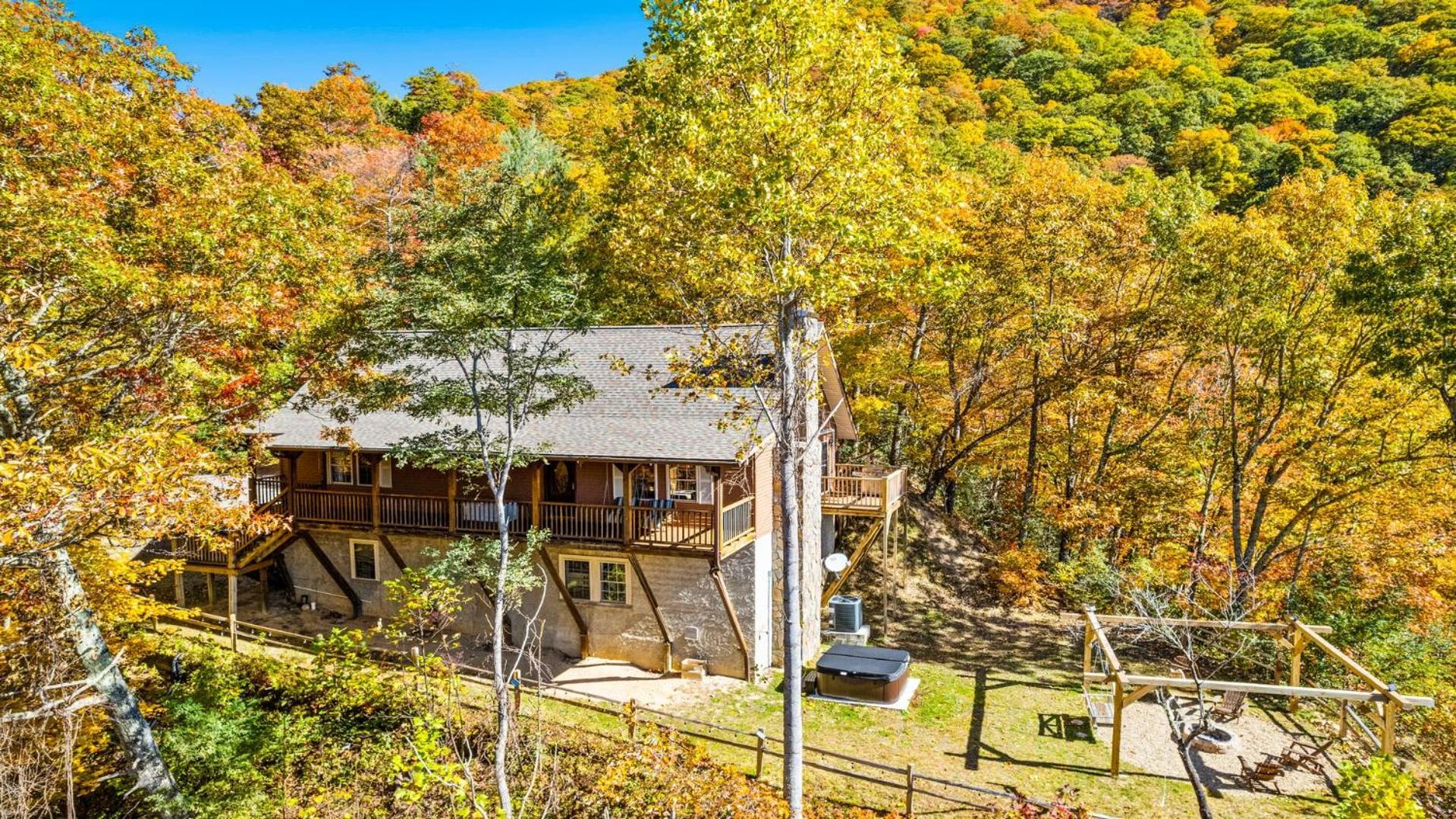 Maggie Valley Cabin With Beautiful Mountain Views, Hottub, Pet Friendly, Gameroom, Fireplace Eksteriør bilde