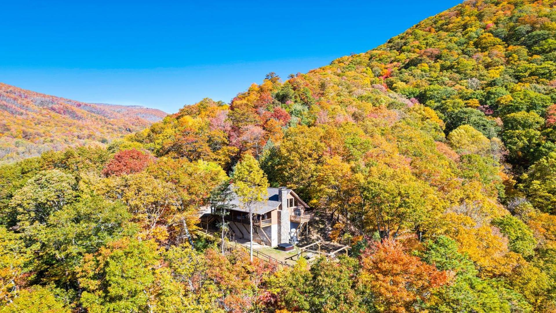Maggie Valley Cabin With Beautiful Mountain Views, Hottub, Pet Friendly, Gameroom, Fireplace Eksteriør bilde